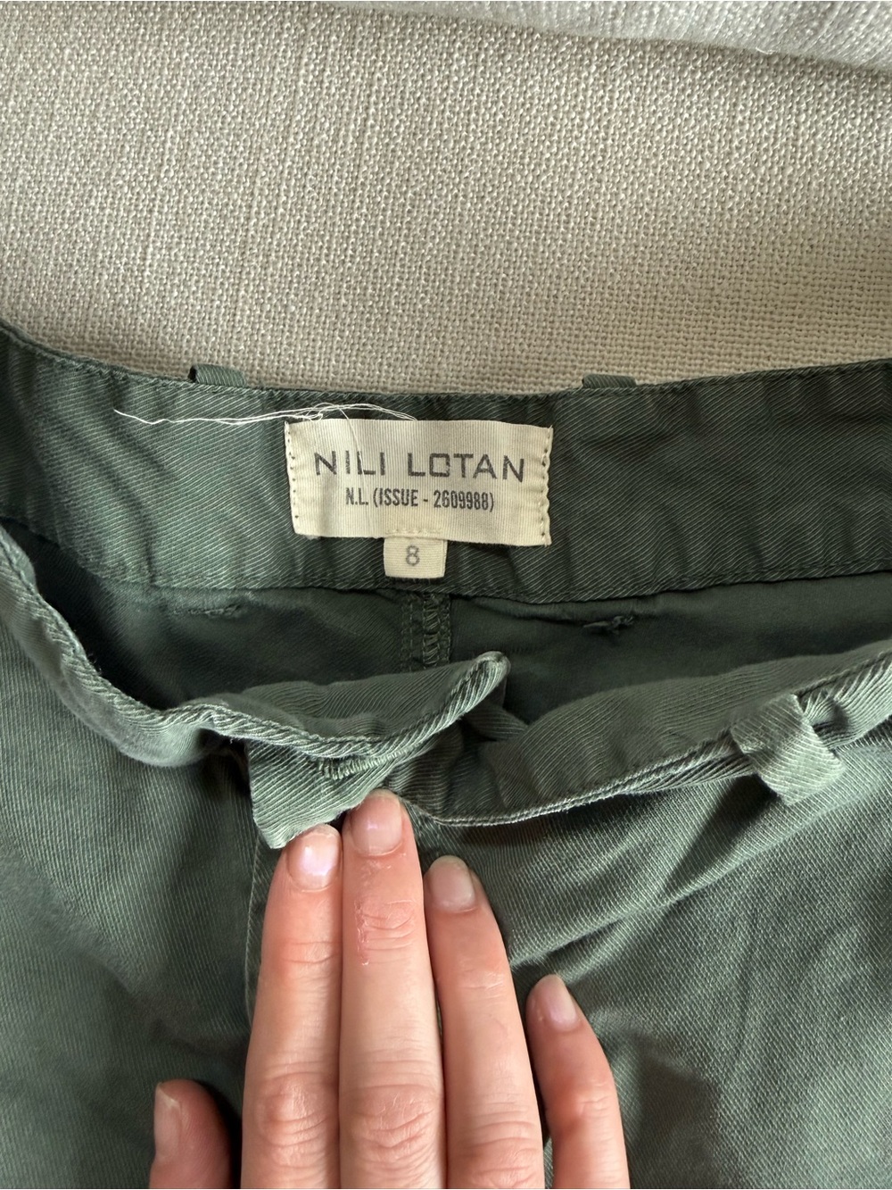 Nili Lotan carpenter shorts in avocado green size 8 - Picture 8 of 9